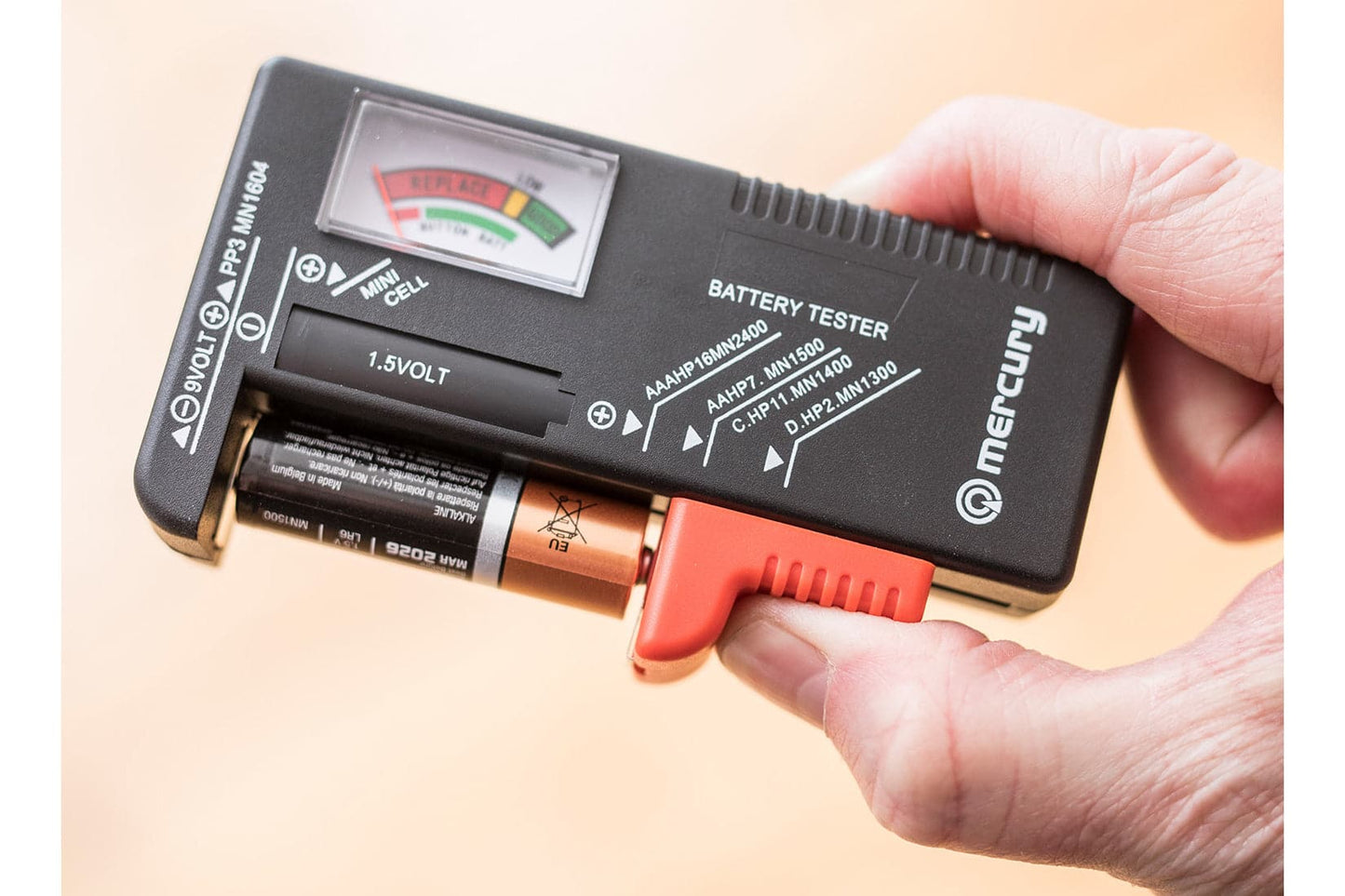 Maplin Universal Analogue Battery Tester for AA, AAA, C, D, 9V PP3 & Coin Button Cells