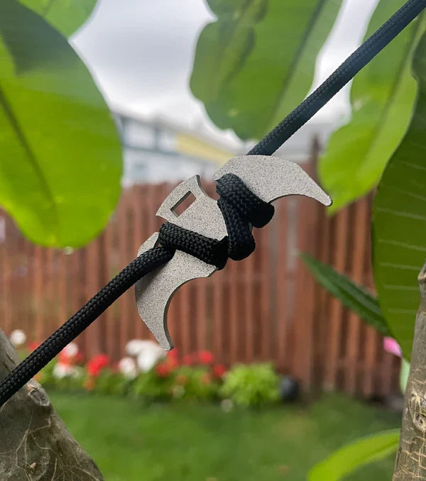 Grappling hook detail